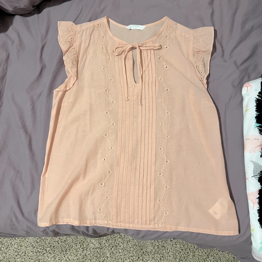 Lucky Brand eyelet flutter sleeves
